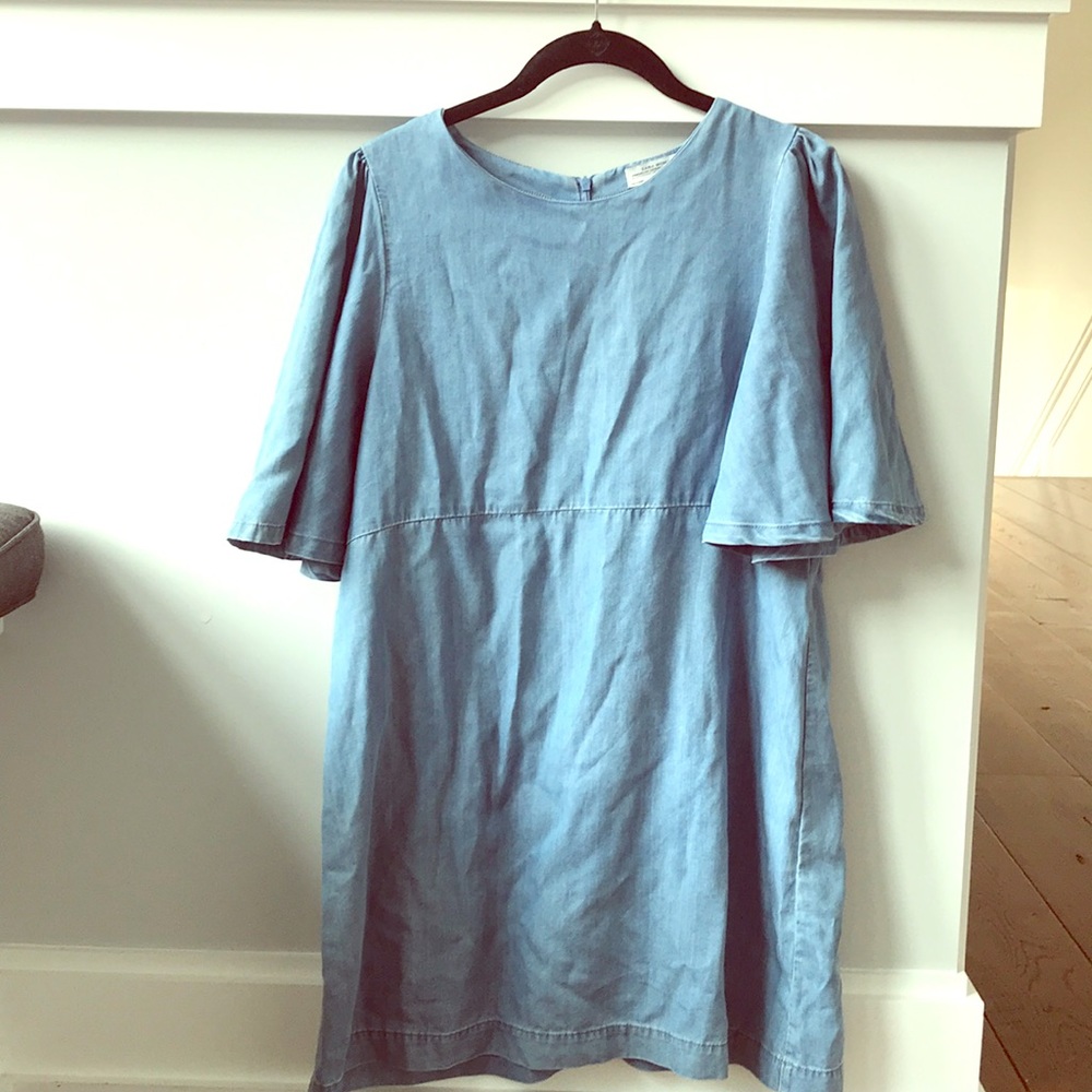 New but no tags. Flutter sleeve.